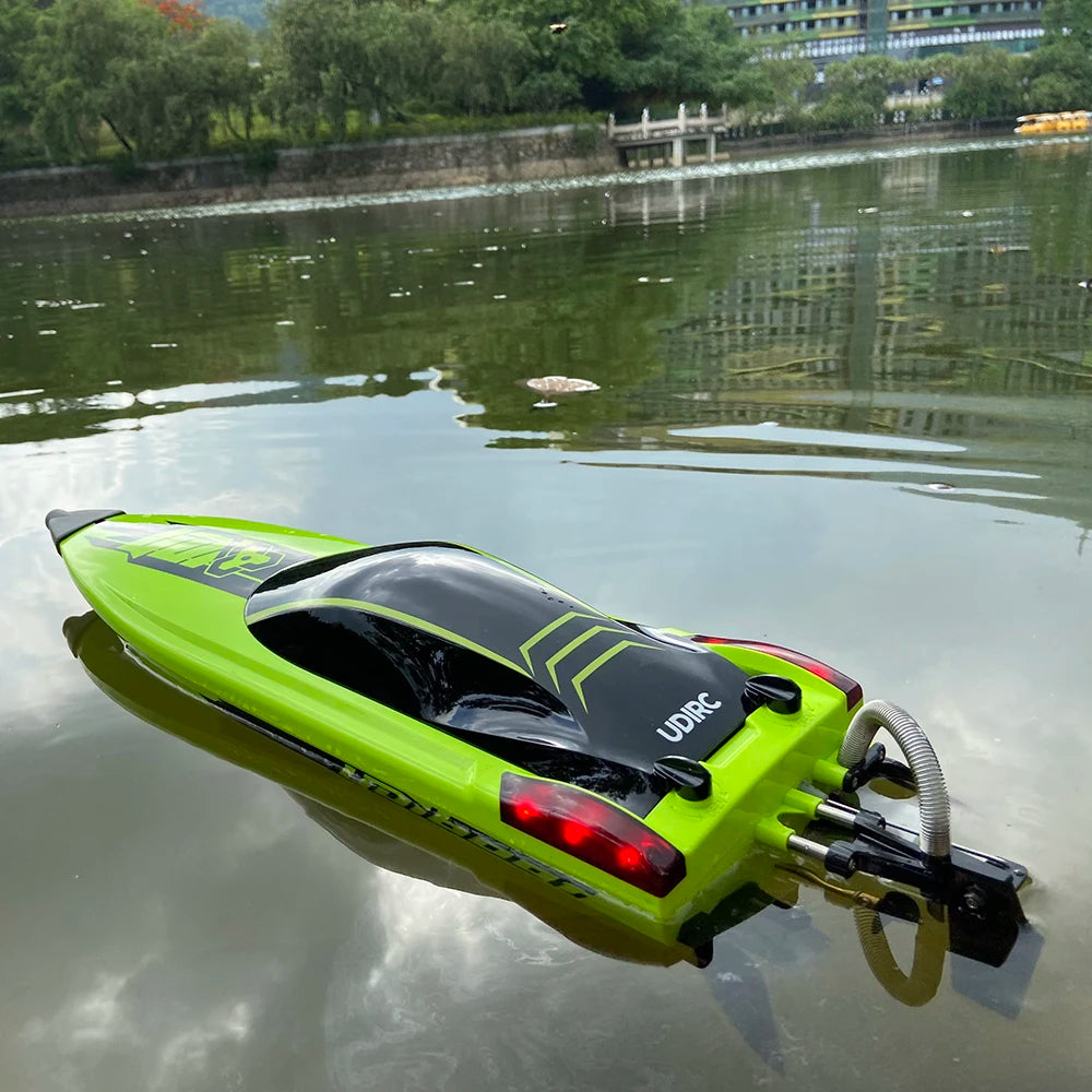 22.8Inches UDI R/C UDI018 Large RC Speed Boat 2.4G 4WD  40-45km/h Remote Control Brushless Watercraft for Hobby Adult